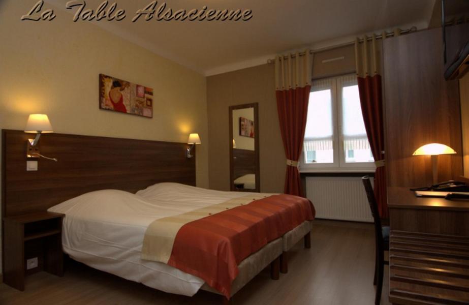 Hotel La Table Alsacienne Farébersviller Habitación foto