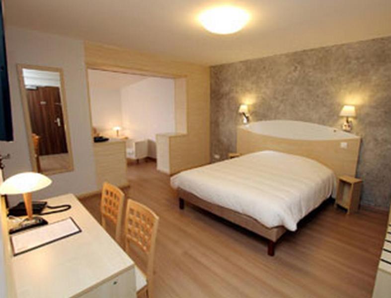 Hotel La Table Alsacienne Farébersviller Habitación foto